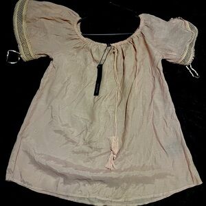 Beautiful Harve Bernard Top New With tags!